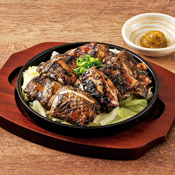 【5500円コース】<br>焼き物：炭火焼き風鶏鉄板焼き