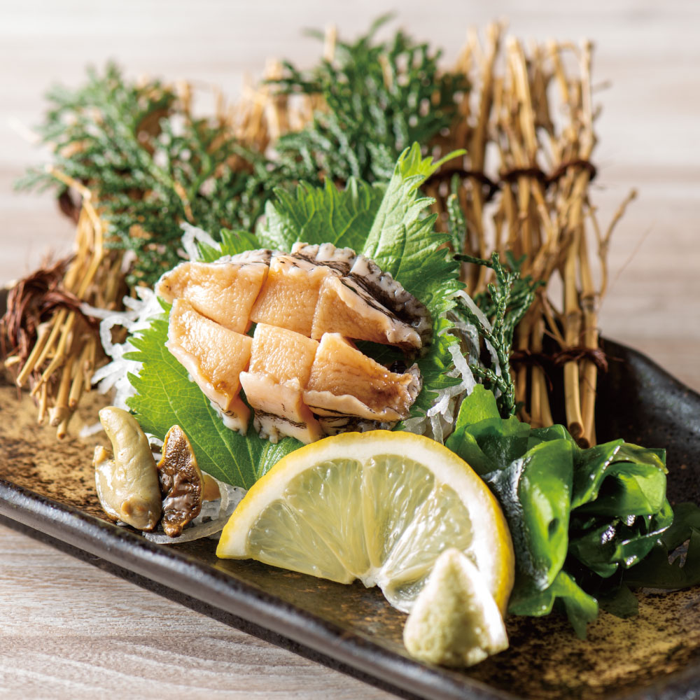 活蝦夷あわびの刺身
