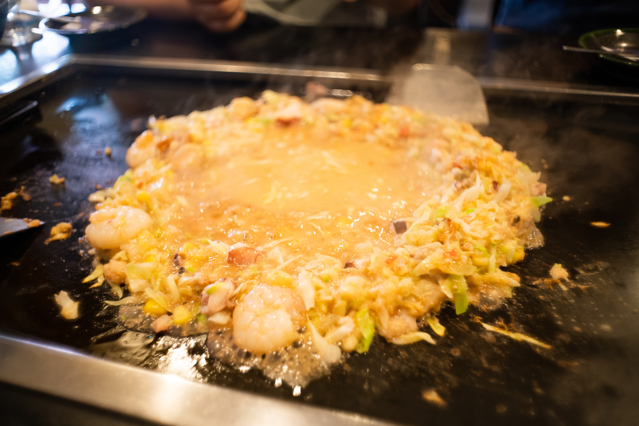 もんじゃとは？東京下町発祥の粉もの料理を解説